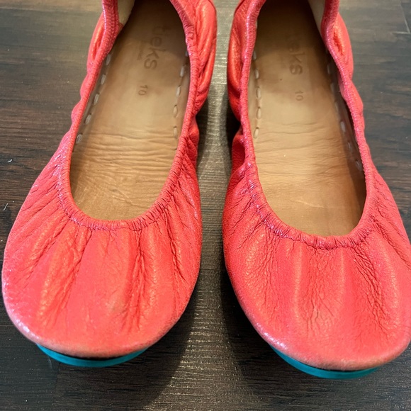 Tieks Poppy Coral Leather Ballet Flats size 10 RARE - Picture 2 of 6